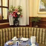 Elena Hotel *