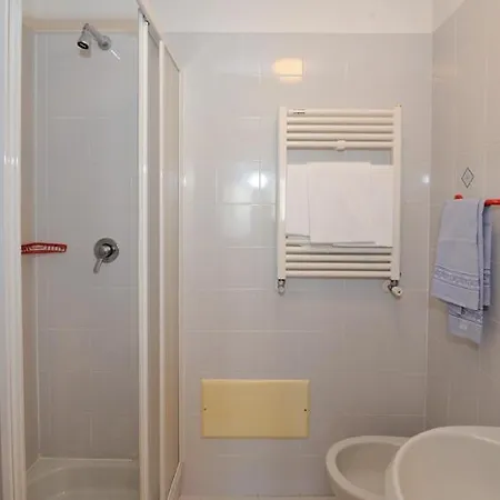 Hotel Elena *
